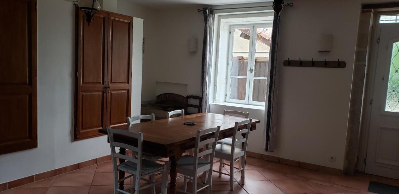 La Ferme Du Tilleul Foissiat Luaran gambar